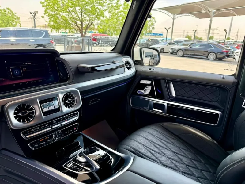 2019 Mercedes-Benz G-Class G 63 AMG V8 Biturbo Petrol Engine White Black SUV
