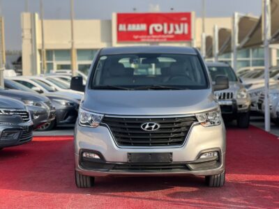 2019 Hyundai H1 12 Seaters 2.5 Litres 4 Cylinder Diesel Engine Grey Van Korean Specs