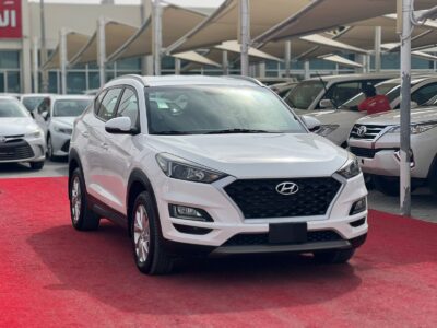 2020 Hyundai Tucson GDI 2.4 Litres V4 Petrol Engine White Beige SUV GCC Specs