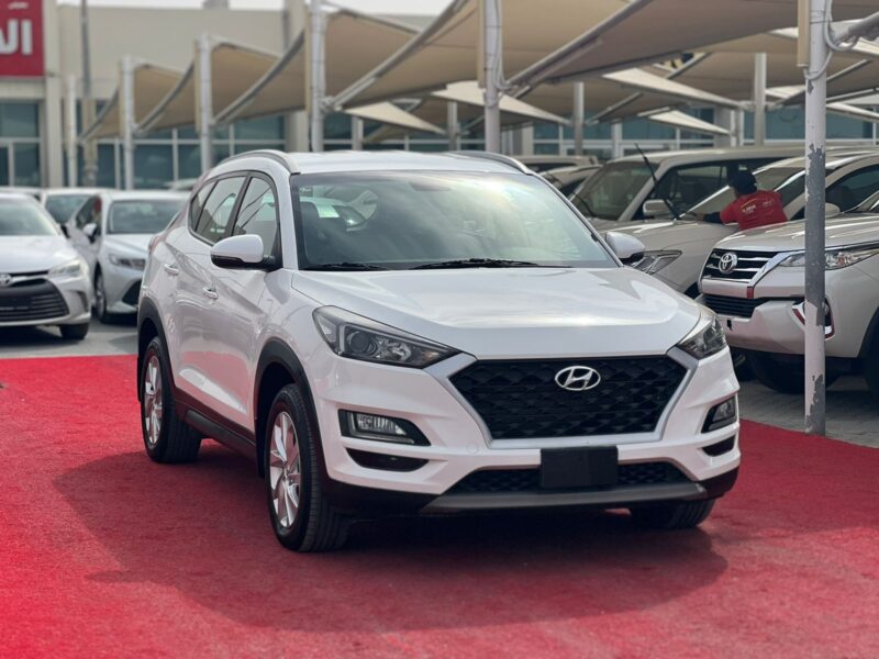 2020 Hyundai Tucson GDI 2.4 Litres V4 Petrol Engine White Beige SUV GCC Specs