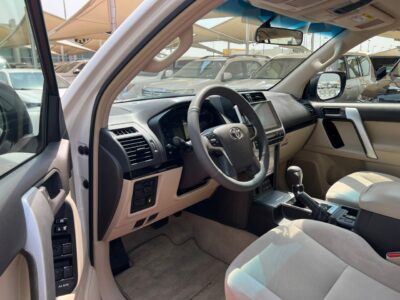 2021 Toyota Prado EXR 4.0-liter 6-cylinder Petrol Engine White Beige SUV GCC Specs