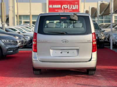2019 Hyundai H1 12 Seaters 2.5 Litres 4 Cylinder Diesel Engine Grey Van Korean Specs