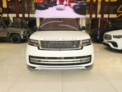 2022 Land Rover Range Rover HSE P530 4.4 Litres 8 Cylinders Petrol Engine White Maroon SUV GCC