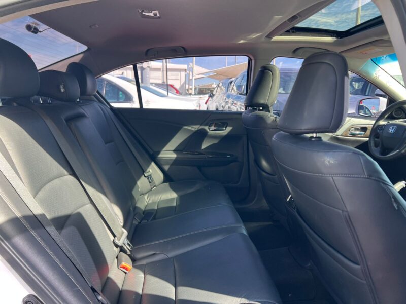 2015 Honda Accord I-VTEC 2.4 Litres V4 Petrol Engine White Black Sedan Korean Specs