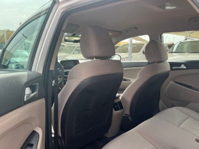 2020 Hyundai Tucson GDI 2.4 Litres V4 Petrol Engine White Beige SUV GCC Specs