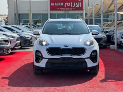 2020 Kia Sportage 2.4 Litres 4 Cylinders Petrol Engine White Black SUV GCC Specs
