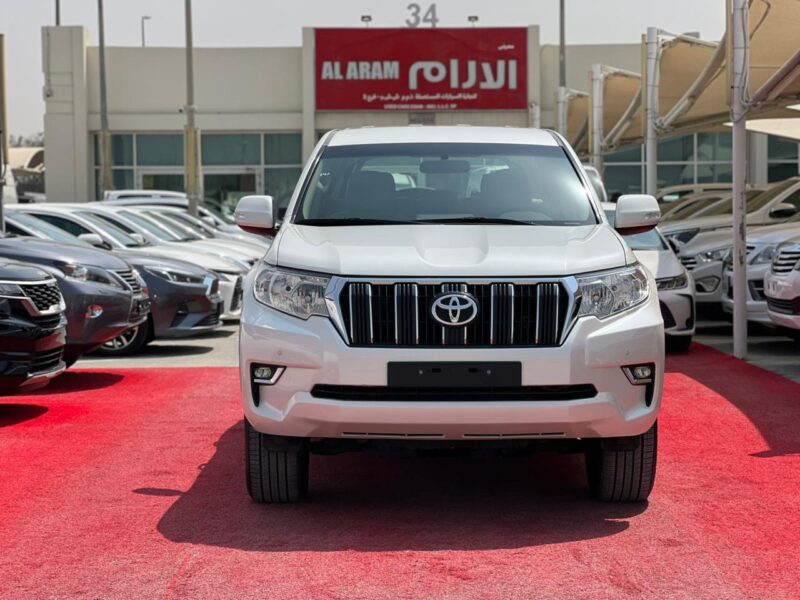 2021 Toyota Prado EXR 4.0-liter 6-cylinder Petrol Engine White Beige SUV GCC Specs