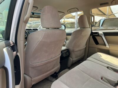 2021 Toyota Prado EXR 4.0-liter 6-cylinder Petrol Engine White Beige SUV GCC Specs