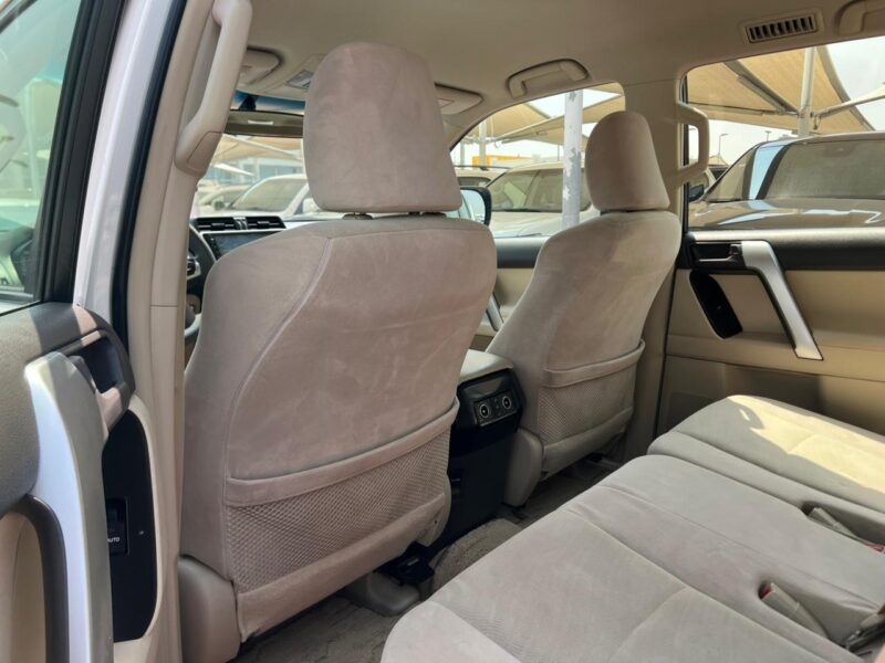 2021 Toyota Prado EXR 4.0-liter 6-cylinder Petrol Engine White Beige SUV GCC Specs