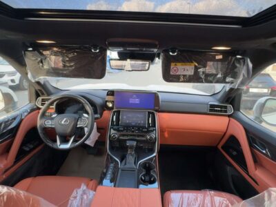 2026 LEXUS LX600 VIP 25 SPEAKER 3.5L 6 Cylinders Petrol Engine White Orange SUV GCC Specs