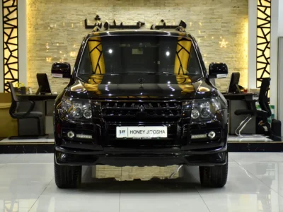 2020 Mitsubishi Pajero Signature Edition 3.8 Litres 6 Cylinders Petrol Engine Black SUV GCC Specs