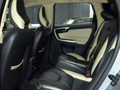 2010 Volvo XC60 T6 R Design 3.0 Litres 6 Cylinders Petrol Engine Silver Black SUV GCC Specs