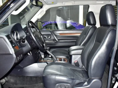 2009 Mitsubishi Pajero GLS 3.5 Litres 6 Cylinders Petrol Engine Black Crossover GCC Specs