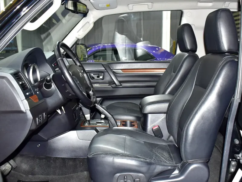2009 Mitsubishi Pajero GLS 3.5 Litres 6 Cylinders Petrol Engine Black Crossover GCC Specs