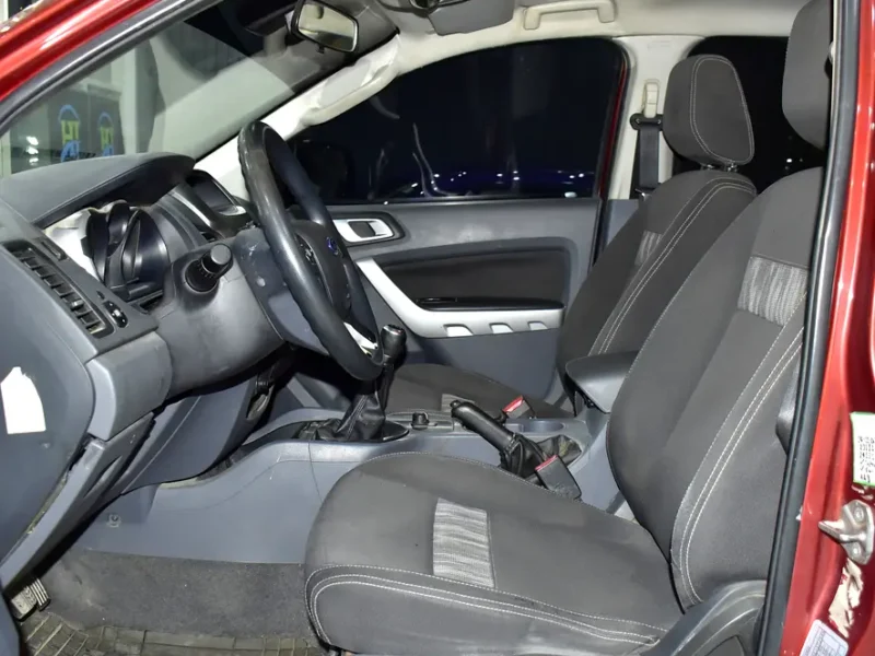 2014 Ford Ranger XLT 2.5-liter 4 Cylinders Petrol Engine Red Black Pickup Truck GCC Specs