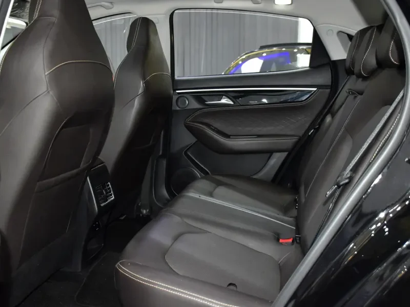 2024 JAC J7 Luxury 1.5L Turbocharged 4 Cylinders Petrol Engine Black Brown Sedan GCC Specs