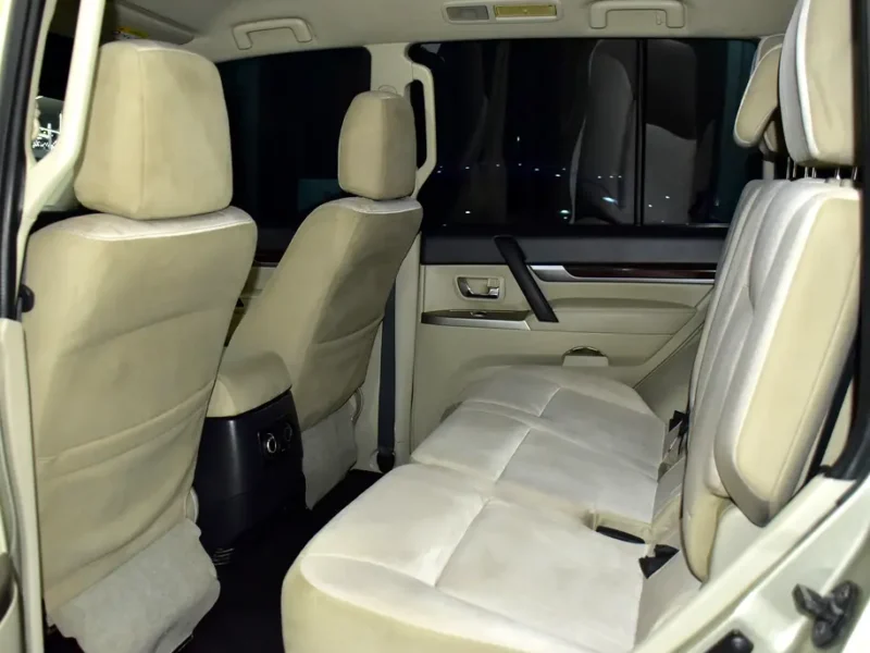 2017 Mitsubishi Pajero GLS 3.5-liter 6 Cylinders Petrol Engine Gold Beige SUV GCC Specs