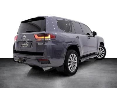 2022 Toyota Land Cruiser GXR V6 TWIN TURBO Petrol Engine Grey Beige SUV GCC Specs