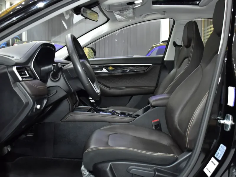 2024 JAC J7 Luxury 1.5L Turbocharged 4 Cylinders Petrol Engine Black Brown Sedan GCC Specs