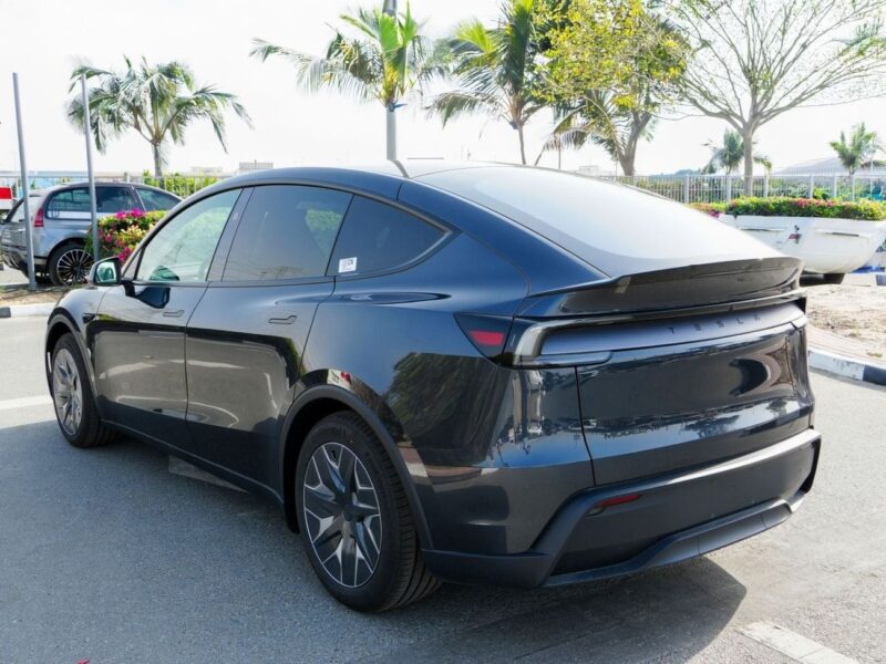 2025 TESLA MODEL Y AWD 7-SEATS LONG RANGE Electric Vehicle Black Sedan Chinese Specs