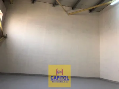 STORAGE WAREHOUSE UNIT DESIGNED FOR EASE OF ACCESS AND BUSINESS CONVENIENCE