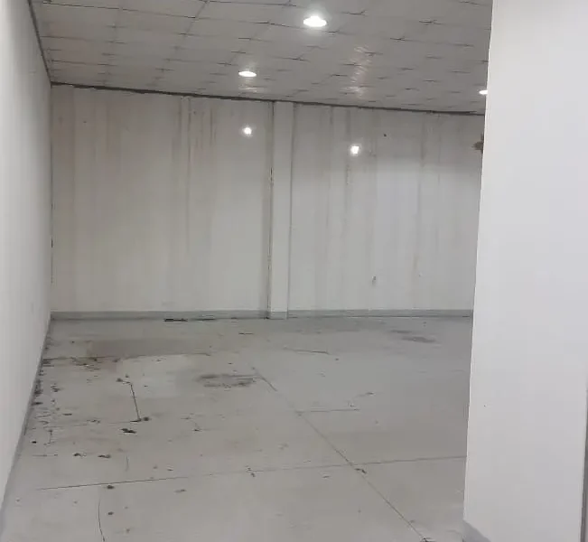 EXPANSIVE AND WELL-MAINTAINED STORAGE WAREHOUSE LOCATED IN A WELL-CONNECTED INDUSTRIAL HUB