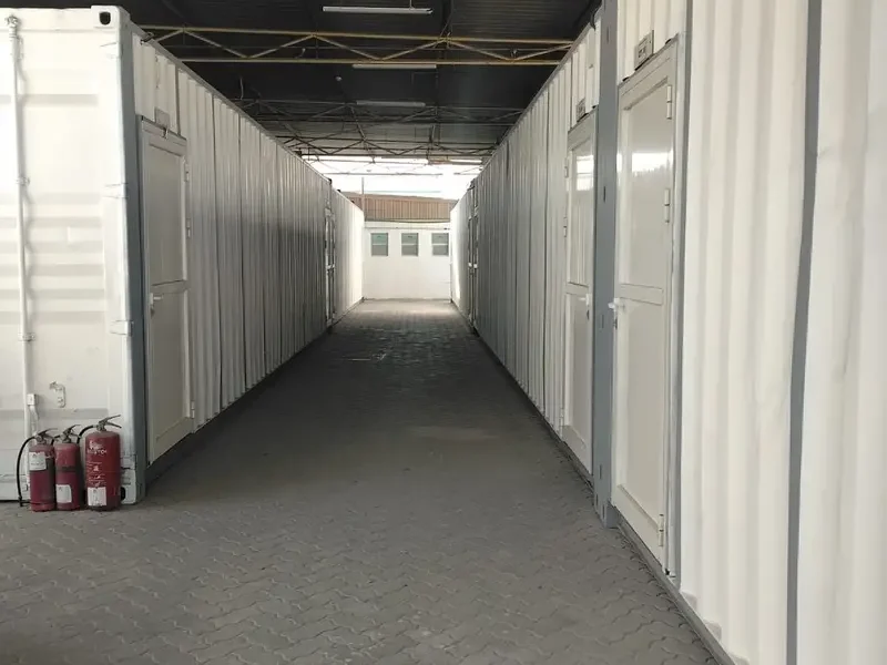 EXPANSIVE AND WELL-MAINTAINED STORAGE WAREHOUSE LOCATED IN A WELL-CONNECTED INDUSTRIAL HUB