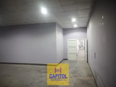 EXPANSIVE AND WELL-MAINTAINED STORAGE WAREHOUSE LOCATED IN A WELL-CONNECTED INDUSTRIAL HUB