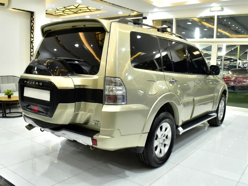 2017 Mitsubishi Pajero GLS 3.5-liter 6 Cylinders Petrol Engine Gold Beige SUV GCC Specs