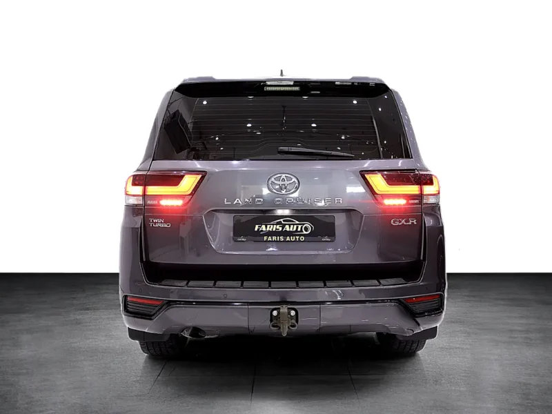 2022 Toyota Land Cruiser GXR V6 TWIN TURBO Petrol Engine Grey Beige SUV GCC Specs
