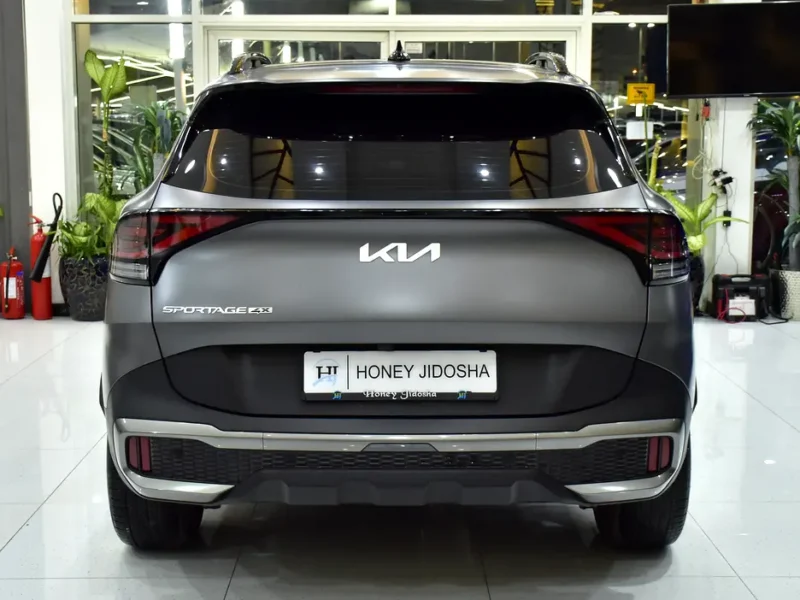 2025 Kia Sportage 2.0-Liter 4 Cylinders Petrol Engine Grey Red SUV GCC Specs Automatic