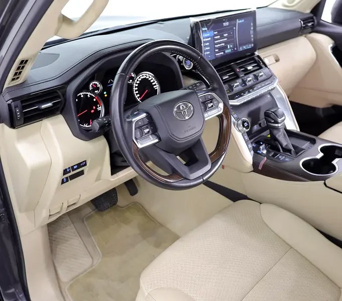 2022 Toyota Land Cruiser GXR V6 TWIN TURBO Petrol Engine Grey Beige SUV GCC Specs