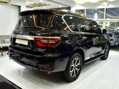 2023 Nissan Patrol SE Titanium 4.0 Litres 8 Cylinders Petrol Engine Black Red SUV GCC Specs