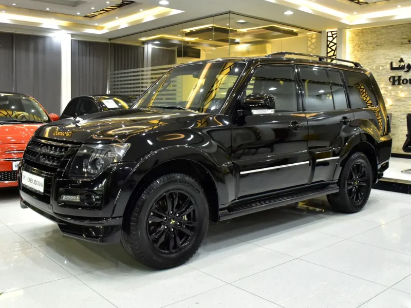 2020 Mitsubishi Pajero Signature Edition 3.8 Litres 6 Cylinders Petrol Engine Black SUV GCC Specs
