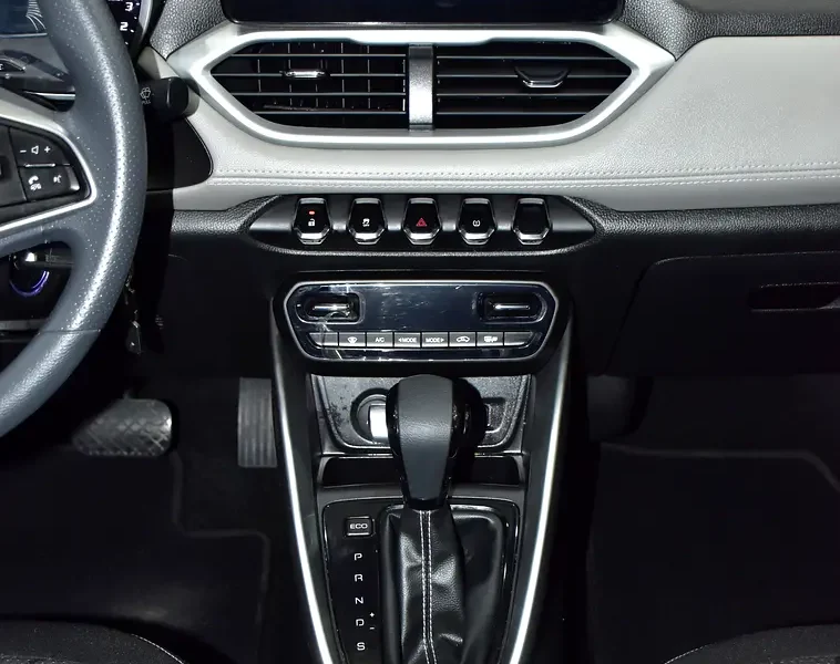 2023 Chevrolet Groove LT 1.5 Litres 4 Cylinders petrol Engine Blue Black Crossover GCC Specs