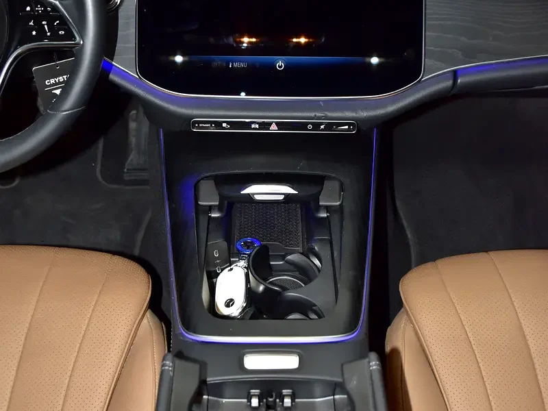 2025 Mercedes-Benz E200 2.0-liter turbocharged 4-cylinder Petrol Engine White Tan Sedan