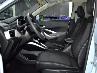 2023 Chevrolet Groove LT 1.5 Litres 4 Cylinders petrol Engine Blue Black Crossover GCC Specs