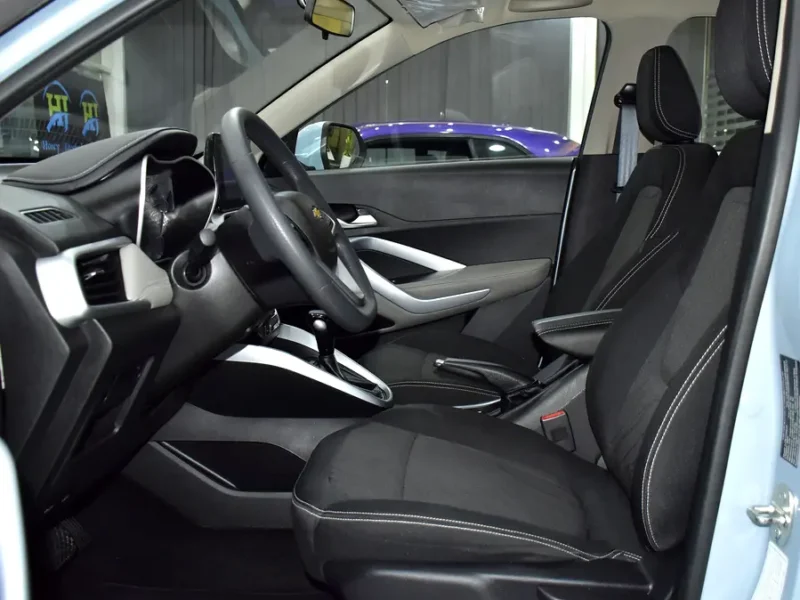 2023 Chevrolet Groove LT 1.5 Litres 4 Cylinders petrol Engine Blue Black Crossover GCC Specs