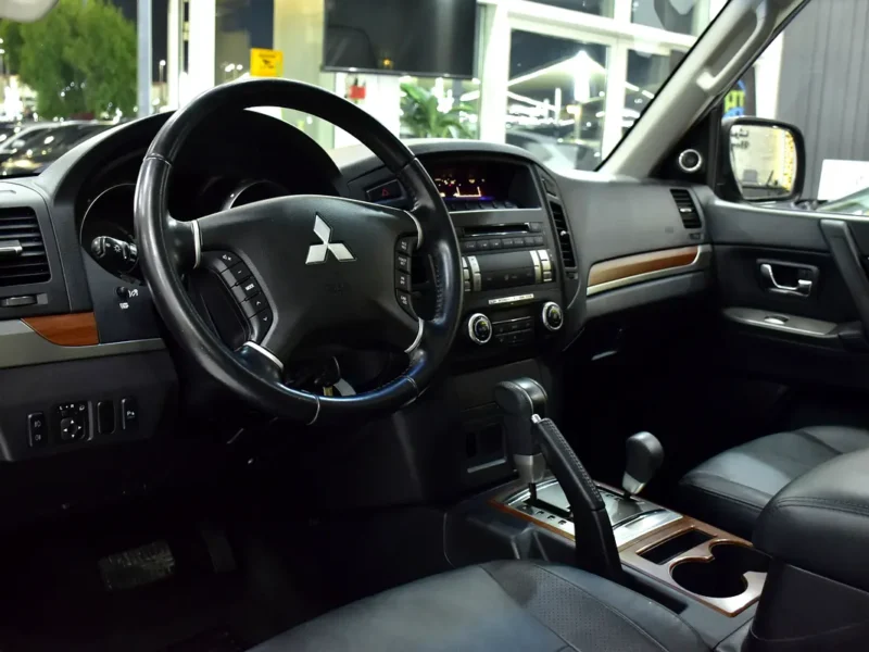 2009 Mitsubishi Pajero GLS 3.5 Litres 6 Cylinders Petrol Engine Black Crossover GCC Specs