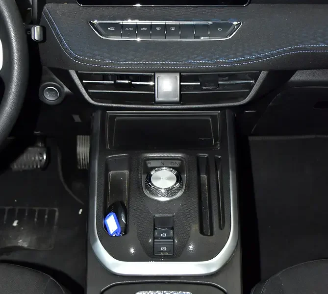 2023 Haval Jolion Plus 1.5L Turbo 4 Cylinders Petrol Engine Silver Black Crossover GCC Specs