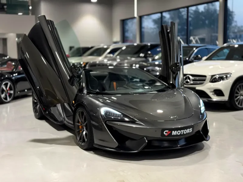 2018 McLaren 570S Spider 3.8-liter twin-turbocharged V8 Grey Sports Car GCC Specs Full Option