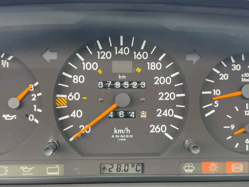 1995 Mercedes-Benz E-Class E320 6 Cylinders Petrol Engine Black White Sedan Helios Interior