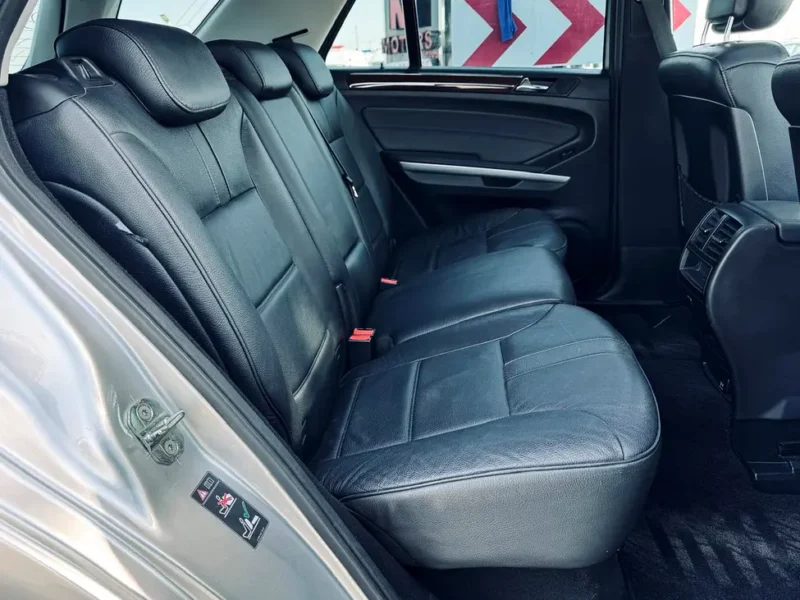 2010 Mercedes-Benz M-Class ML 350 6 Cylinders Petrol Engine Silver Black SUV CLEAN TITLE