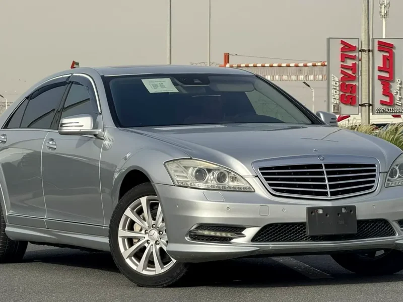 2010 Mercedes-Benz S-Class S 550 8 Cylinders Petrol Engine Silver Black Sedan CLEAN CAR