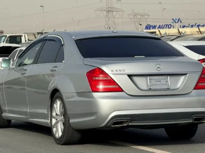 2010 Mercedes-Benz S-Class S 550 8 Cylinders Petrol Engine Silver Black Sedan CLEAN CAR