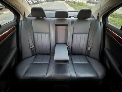 2008 Mercedes-Benz C-Class C250 2.5 Litres 4 Cylinders Petrol Engine Silver Black Sedan Auction Grade 4/B