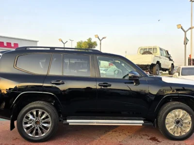 2026 Toyota Land Cruiser GXR 4.0 Litres 6 Cylinders Petrol Engine Black SUV GCC Specs