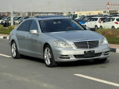 2012 Mercedes-Benz S-Class S 550 8 Cylinders Petrol Engine Silver Black Sedan 4 Auction Grade