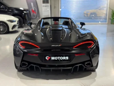 2018 McLaren 570S Spider 3.8-liter twin-turbocharged V8 Grey Sports Car GCC Specs Full Option