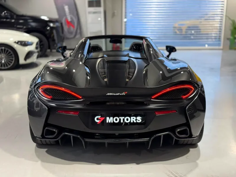 2018 McLaren 570S Spider 3.8-liter twin-turbocharged V8 Grey Sports Car GCC Specs Full Option